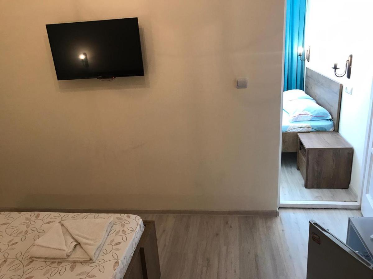 Pensiunea Paradis Băile Herculane Exteriör bild