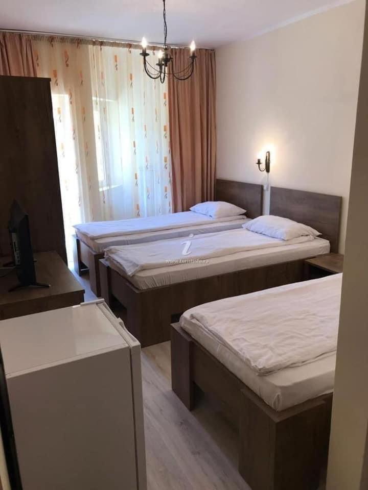 Pensiunea Paradis Băile Herculane Exteriör bild